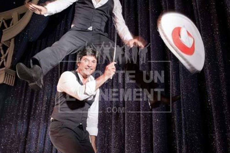 BEA CONCEPTION SPECTACLE DE JONGLAGE LES PHILLIPS | adopte-un-evenement BEA CONCEPTION SPECTACLE DE JONGLAGE LES PHILLIPS | adopte-un-evenement