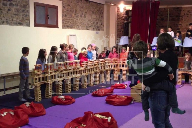 BEA CONCEPTION SPECTACLE MAGIE CLOWN CHÂTEAU GONFLABLE ANIMATION POUR ENFANTS | adopte-un-evenement BEA CONCEPTION SPECTACLE MAGIE CLOWN CHÂTEAU GONFLABLE ANIMATION POUR ENFANTS | adopte-un-evenement