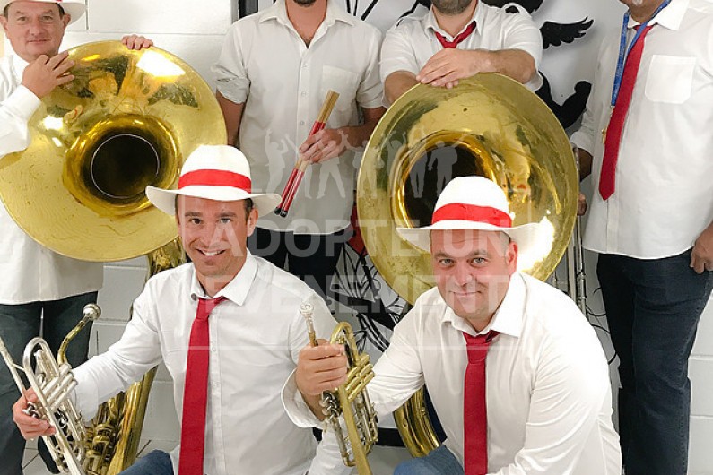 | adopte-un-evenement  | adopte-un-evenement