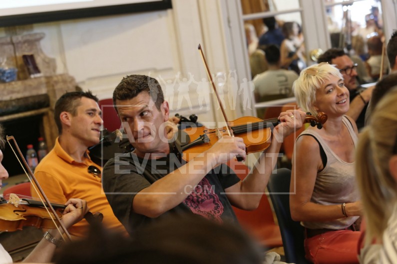 BEA CONCEPTION INSTRUMENT VIOLON PERCUSSION CHANT DANSE ANIMATION COHESION MUSIQUE EXPERIENCE | adopte-un-evenement