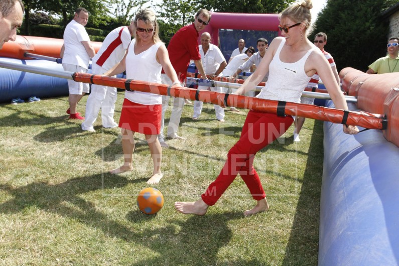 BEA CONCEPTION FOOTBALL BABYFOOT HUMAIN TEAM BUILDING ANIMATION COUPE DU MONDE EURO | adopte-un-evenement