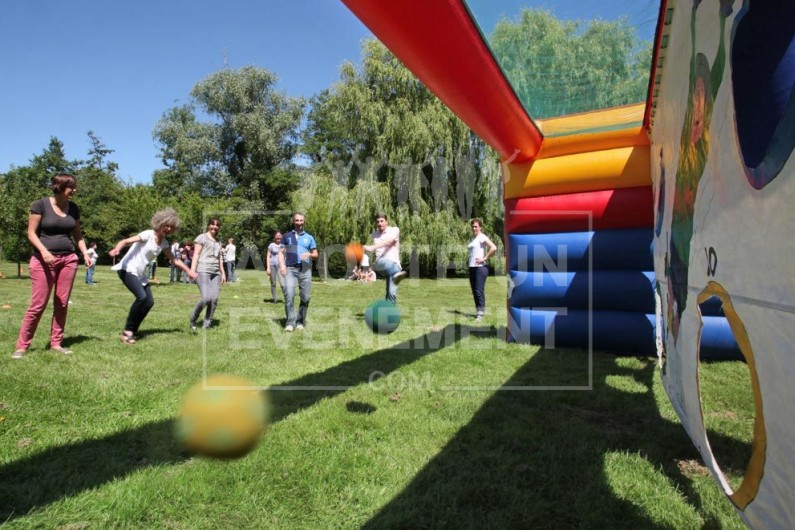 Location tir au but gonflable - animation jeu foot gonflable coupe du monde