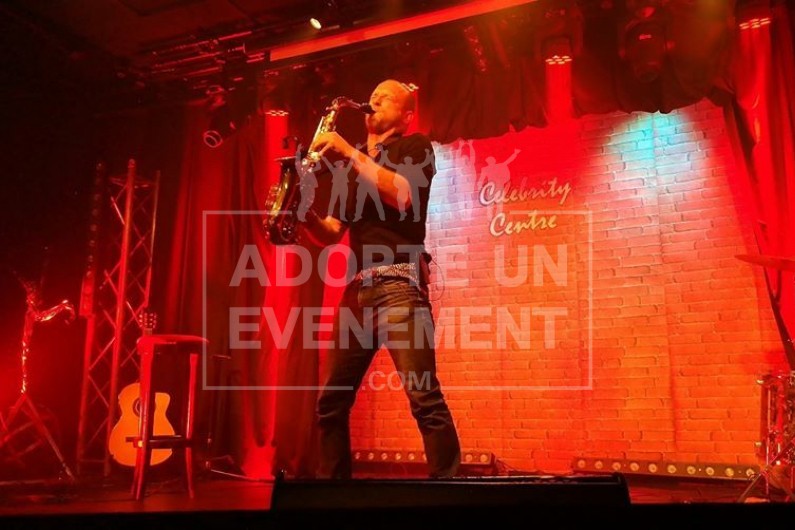 BEA CONCEPTION JAZZ SAXOPHONE SHOW ARTISTE MUSIQUE SOIRÉE CONVENTION ADOPTE UN EVENEMENT PRESTATION MUSICALE SOIREE AMBIANCE LOUNGE SAXO | adopte-un-evenement