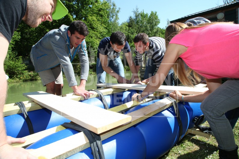 BEA CONCEPTION - CONSTRUCTION RADEAUX - TEAM BUILDING - NAUTIQUE ACTIVITE 3 | adopte-un-evenement