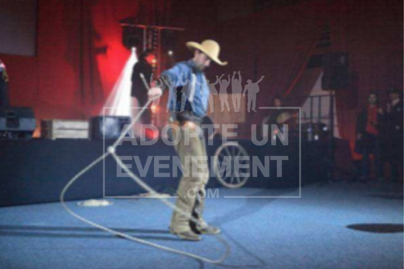ANIMATION SOIREE WESTERN LASSO SPECTACLE | adopte-un-evenement ANIMATION SOIREE WESTERN LASSO SPECTACLE | adopte-un-evenement