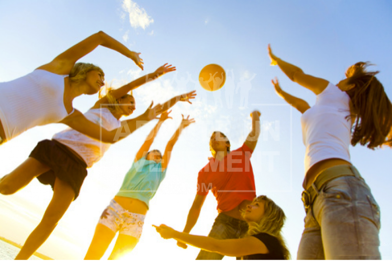 BEA CONCEPTION CHALLENGE BEACH GAME FRISBEE SUR CIBLE COURSE DE CHANTIER SKI SUR TABLE JONGLAGE FOOT CORNHOLE BEACH VOLLEY | adopte-un-evenement