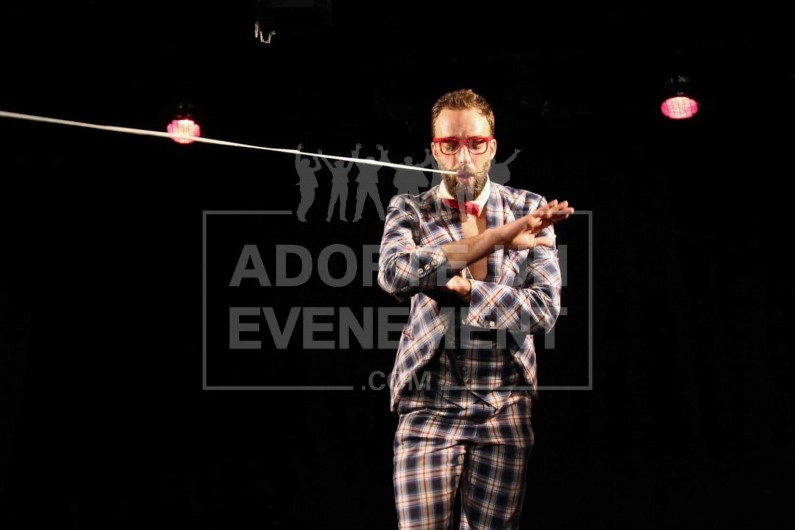 ARTISTE ADOPTE UN EVENEMENT SOIRÉE MAGICIEN MAGIE NUMERIQUE CABARET FUN FOU | adopte-un-evenement