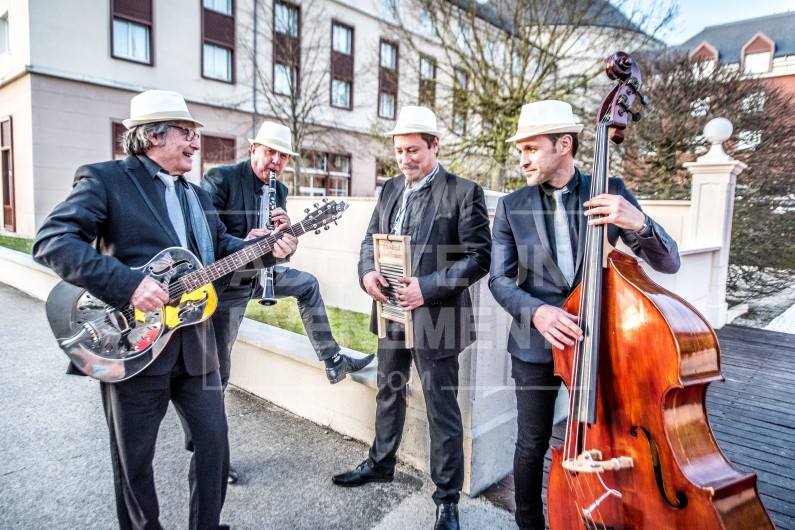 ANIMATION MUSICALE, SOIREE ENTREPRISE, GROUPE DE MUSIQUE, soiree de gala, ARTISTES, MUSICIENS, ADOPTE UN EVENEMENT, UNE SOIREE REUSSIE | adopte-un-evenement ANIMATION MUSICALE, SOIREE ENTREPRISE, GROUPE DE MUSIQUE, soiree de gala, ARTISTES, MUSICIENS, ADOPTE UN EVENEMENT, UNE SOIREE REUSSIE | adopte-un-evenement