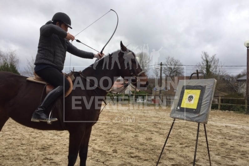 ANIMATION TEAM BUILDING CHEVAL TIR A L'ARC EQUITATION | adopte-un-evenement