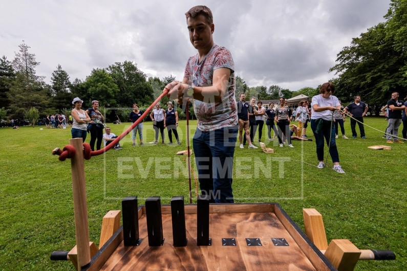 CHALLENGE ROBINSON TEAM BUILDING POTEAUX ACTIVITÉS ÉPREUVES AVENTURIERS | adopte-un-evenement