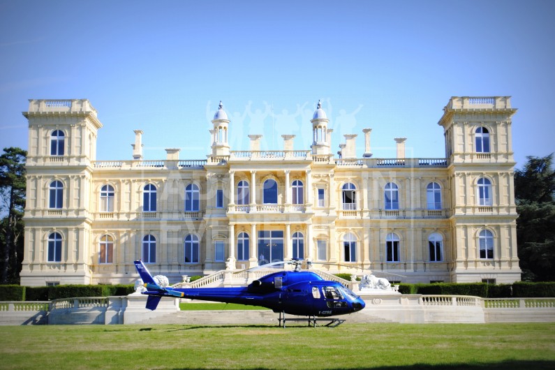 INCENTIVES RECOMPENSE CHATEAU DE FERRIERES HELICOPTAIRE BATEME | adopte-un-evenement