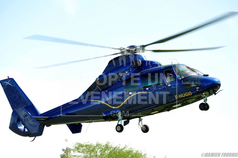 INCENTIVES RECOMPENSE CHATEAU DE FERRIERES HELICOPTAIRE BATEME | adopte-un-evenement