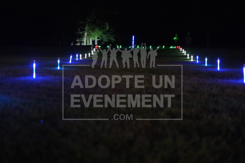 GOLF NUIT NIGHT PRACTICE LUMINEUX SOIRÉE DRAPEAUX | adopte-un-evenement