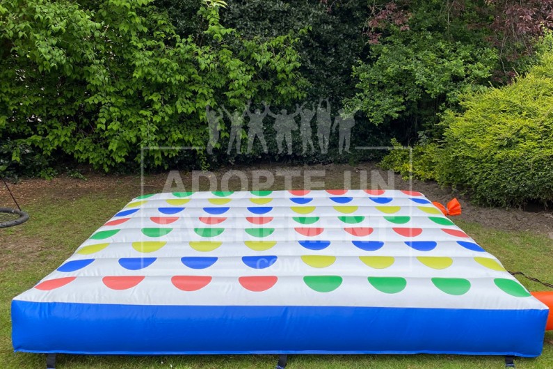 TWISTER GEANT XXL STRUCTURE GONFLABLE ANIMATION LUDIQUE | adopte-un-evenement