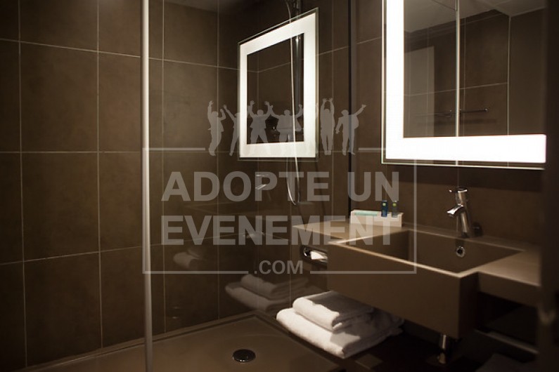 HOTEL LA DEFENSE NOVOTEL REUNION SEMINAIRE AU COUER DE LA DEFENSE | adopte-un-evenement
