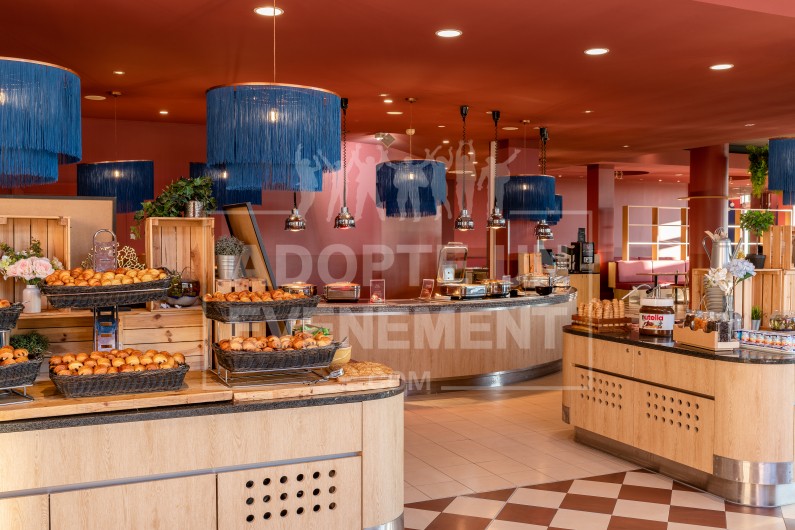 GRAND MAGIC HOTEL LIEU TENDANCE DISNEY MAGNY LE HONGRE | adopte-un-evenement