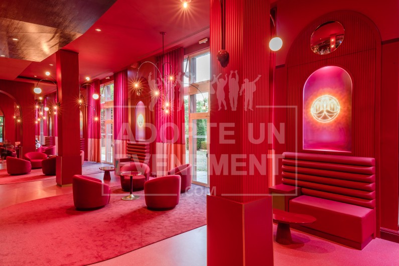 GRAND MAGIC HOTEL LIEU TENDANCE DISNEY MAGNY LE HONGRE | adopte-un-evenement