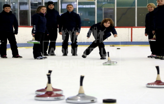 UN TEAM BUILDING AUTOUR DE LA GLACE SOIREE DANSANTE SUR LA GLACE | adopte-un-evenement