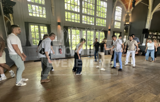 BEA CONCEPTION STRONGER TOGETHER BEAT IT CHALLENGE DE DANSE LUDIQUE SPECIAL TEAM BUILDING | adopte-un-evenement