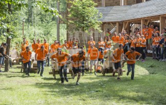 ADOPTE UN EVENEMENT TEAM BUILDING JEUX DE CONSTRUCTION ANIMATION FUN CONSTRUCTION DE CHARS EN CARTONS INCENTIVES JOURNEE SEMINAIRE ANIMATION SEMINAIRE | adopte-un-evenement