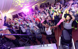 ADOPTE UN EVENEMENT BATTLE OF SONGS - CHALLENGE KARAOKE ANIMATION KARAOKE - SOIREE KARAOKE TENDANCE CHALLENGE MUSICALE ANIMATION DINER | adopte-un-evenement