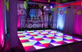 BEA CONCEPTION PISTE DE DANSE LUMINEUSE LED DISCO ANNEES 80 SOIREE THEME SOIREE DANSANTE DJ DJETTE ANIMATION DECORATION | adopte-un-evenement