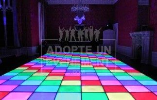 BEA CONCEPTION PISTE DE DANSE LUMINEUSE LED DISCO ANNEES 80 SOIREE THEME SOIREE DANSANTE DJ DJETTE ANIMATION DECORATION | adopte-un-evenement