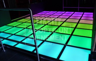 BEA CONCEPTION PISTE DE DANSE LUMINEUSE LED DISCO ANNEES 80 SOIREE THEME SOIREE DANSANTE DJ DJETTE ANIMATION DECORATION | adopte-un-evenement