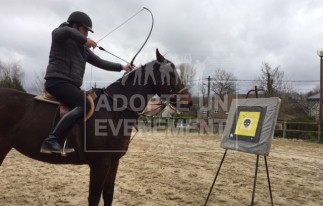 ANIMATION TEAM BUILDING CHEVAL TIR A L'ARC EQUITATION | adopte-un-evenement