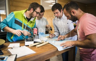 ESCAPE GAME MOBILE ÉNIGMES CODES SECRETS AVENTURE ADOPTE UN ÉVÉNEMENT AUTOUR DU MONDE OBSERVATION | adopte-un-evenement