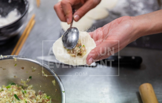 RAVIOLIS CHINOIS VISIO GYOZAS CHEFFE DÉGUSTATION ATELIER | adopte-un-evenement