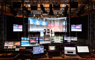 STUDIO TV TOUT EQUIPE POUR VOS EVENEMENTS DIGITAUX EN DISTANCIEL A PARIS | adopte-un-evenement
