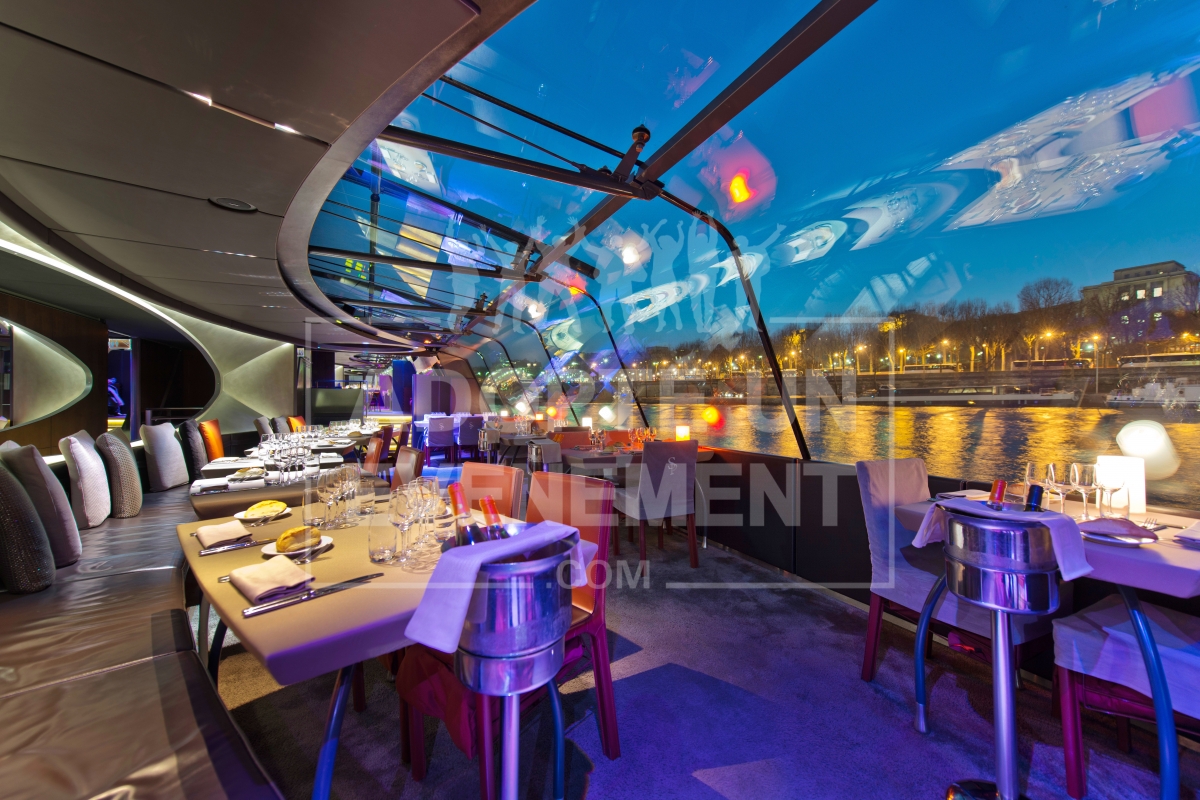 BATEAU PARIS TOUR EIFFEL CROISIRE DINER CROISIERE | adopte-un-evenement